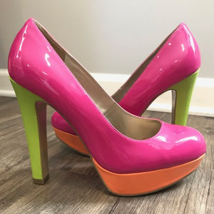 ✨FLASH SALE!!✨ G by Guess Color Block Patent Heels